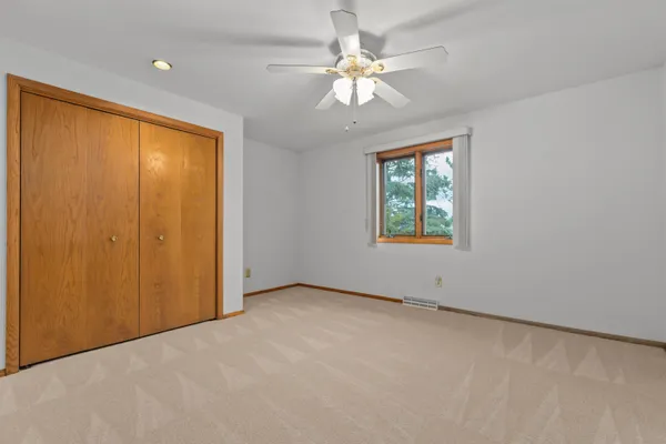 $269,900 | 933 East Windfield Place, Unit B, Appleton, WI 54911