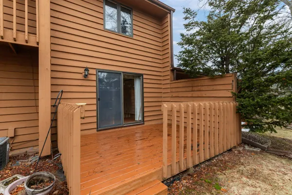 $269,900 | 933 East Windfield Place, Unit B, Appleton, WI 54911