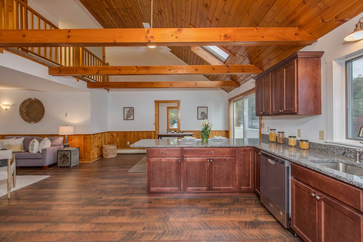 46 Old Rochester Road Dover, NH 03820 - Photo 1 of 38