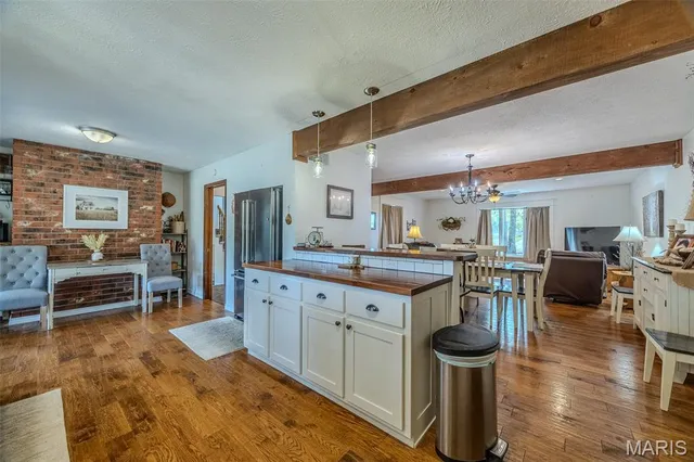 $725,000 | 14675 Edison Road, Lebanon, MO 65536