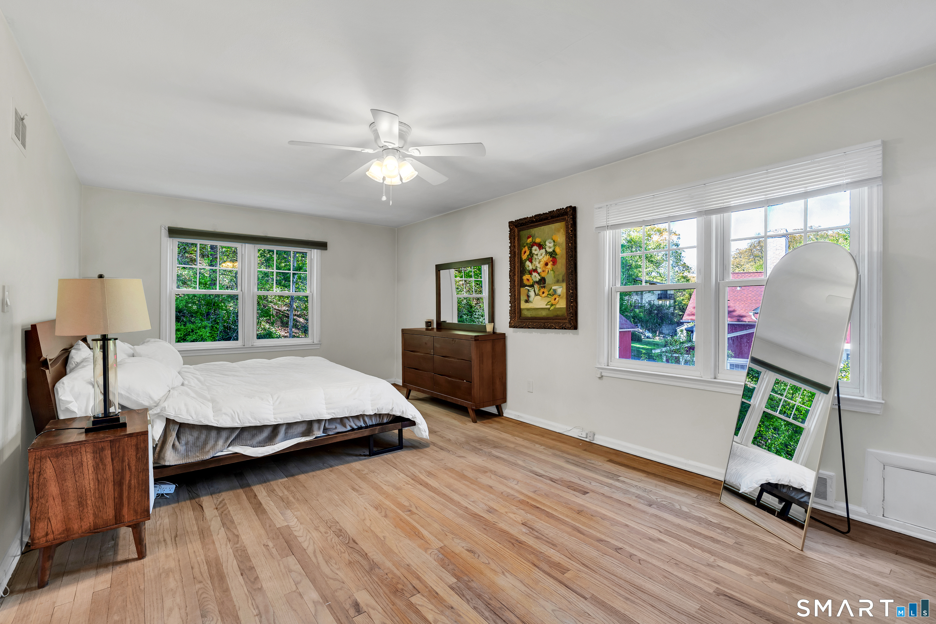 62 Edgewood Way New Haven, CT 06515 - Photo 19 of 39