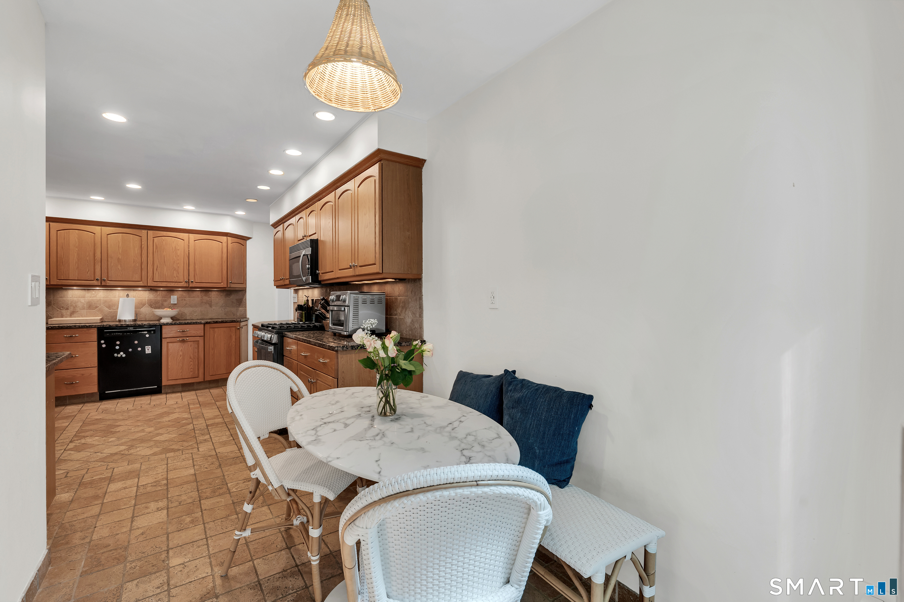 62 Edgewood Way New Haven, CT 06515 - Photo 10 of 39 Breakfast nook - Serena & Lilly light fixture