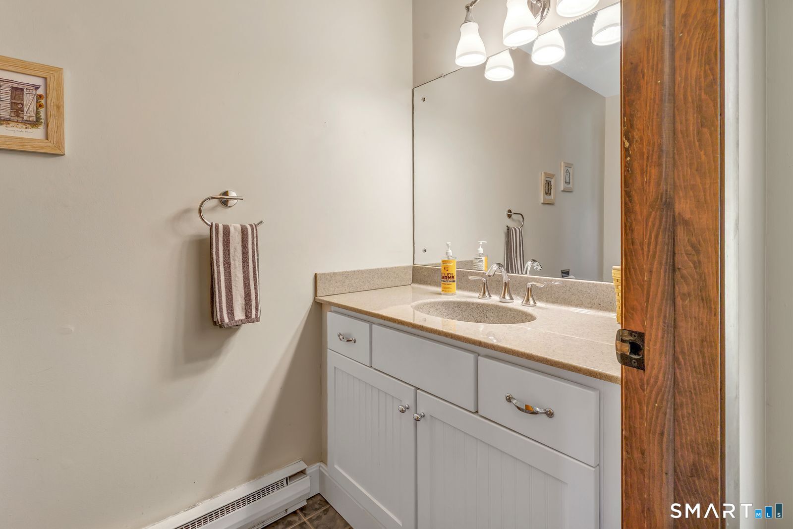 531 Blacks Road Cheshire, CT 06410 - Photo 10 of 39 Gallery Image 10