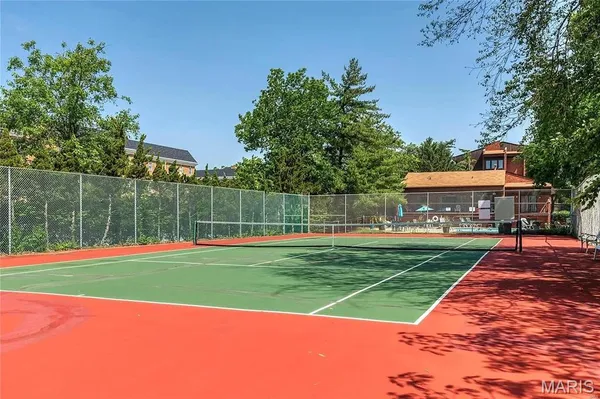$219,000 | 514 Coeur De Royale Drive, Unit 404, Creve Coeur, MO 63141