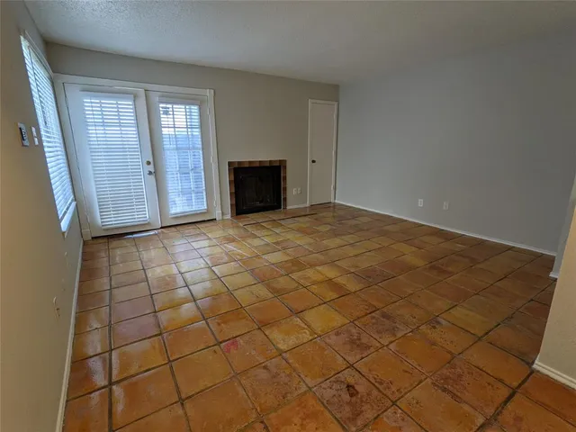 $1,050 | 3101 Sondra Drive, Unit 101, Fort Worth, TX 76107