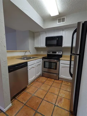 $1,050 | 3101 Sondra Drive, Unit 101, Fort Worth, TX 76107