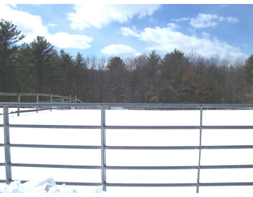 27 Matthews Road Southwick, MA 01077 - Photo 3 of 11 Gallery Image 3