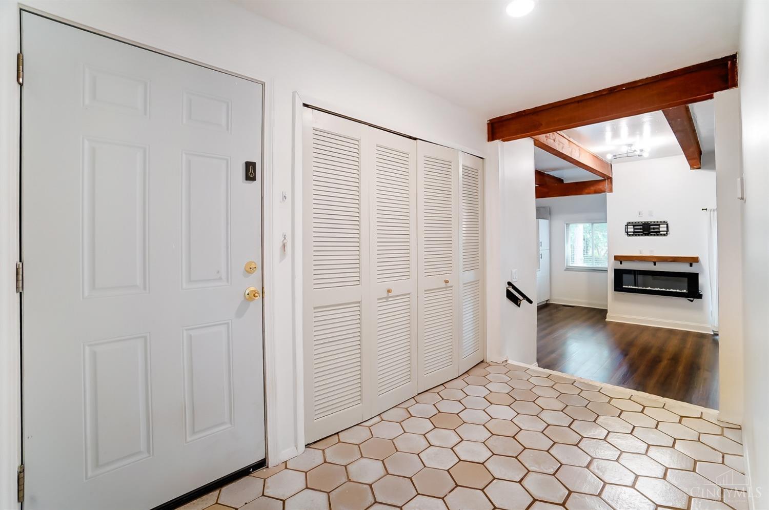 111 Ridge Road, Unit 302 Lebanon, OH 45036 - Photo 6 of 26 Gallery Image 6