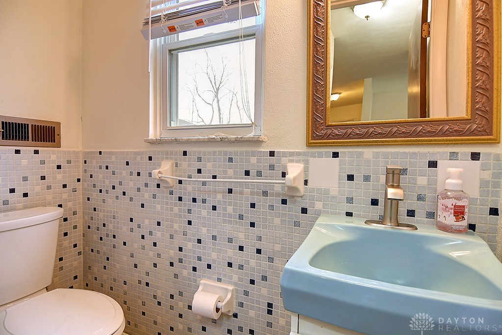 3159 Rocky Point Road Springfield, OH 45502 - Photo 15 of 40 Gallery Image 15