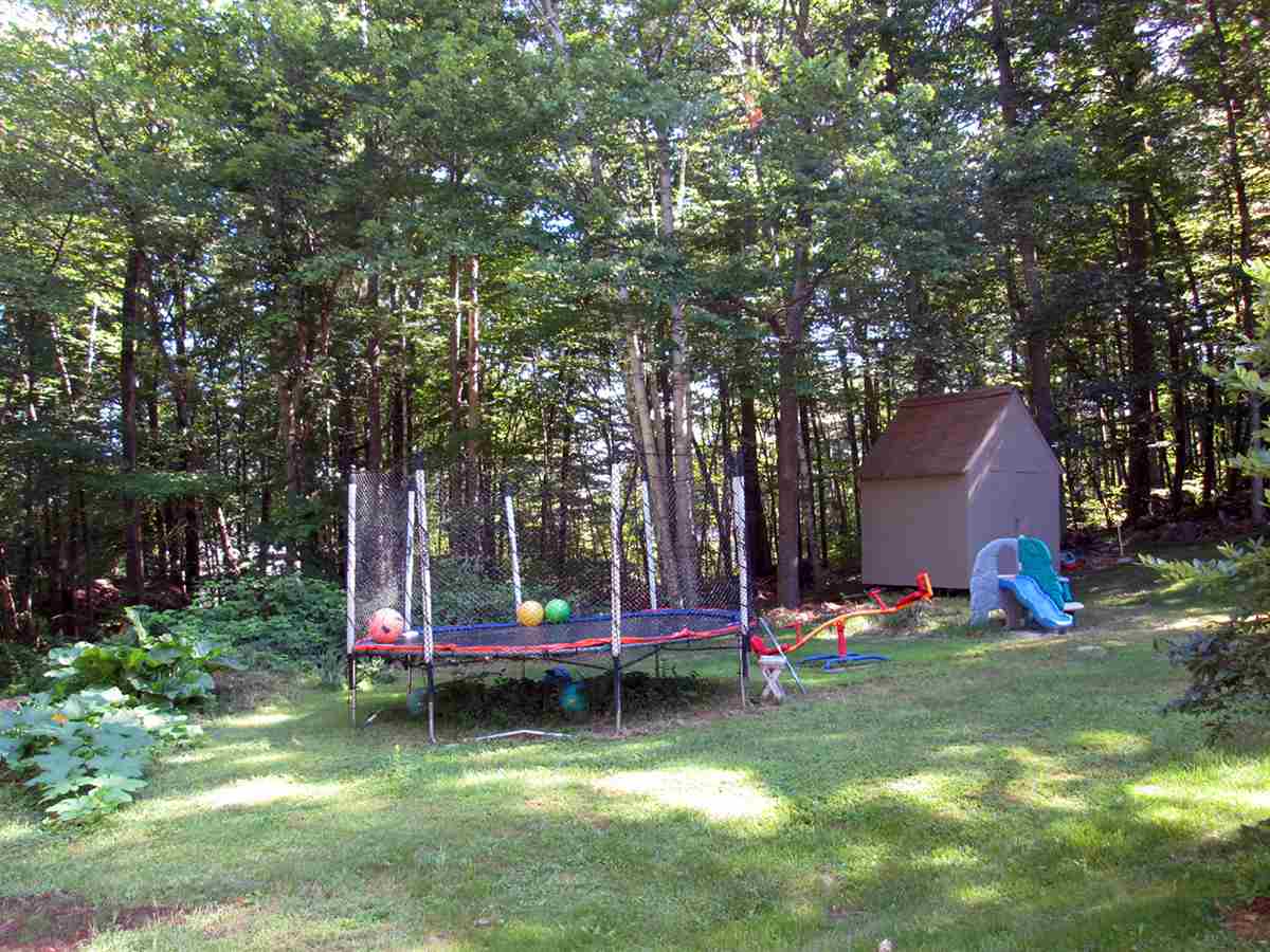 8 Hutchinson Road Merrimack, NH 03054 - Photo 25 of 32