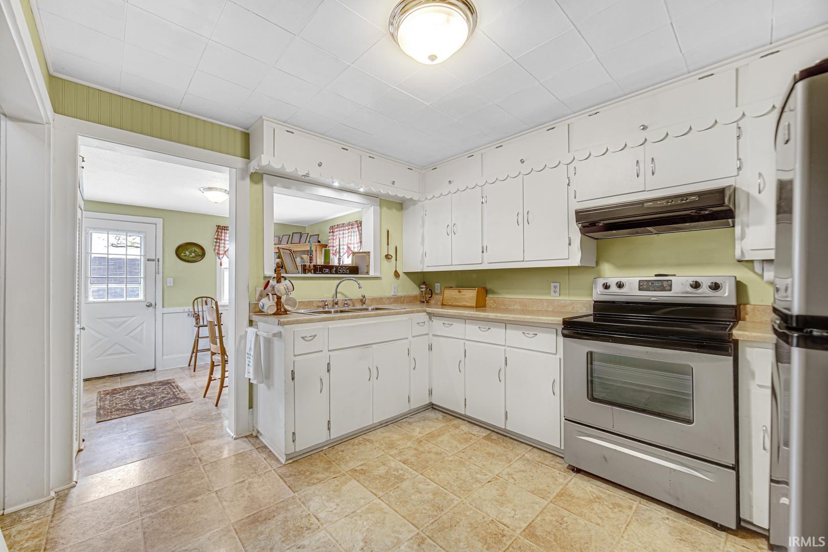 316 South Slate Street Culver, IN 46511 - Photo 8 of 25