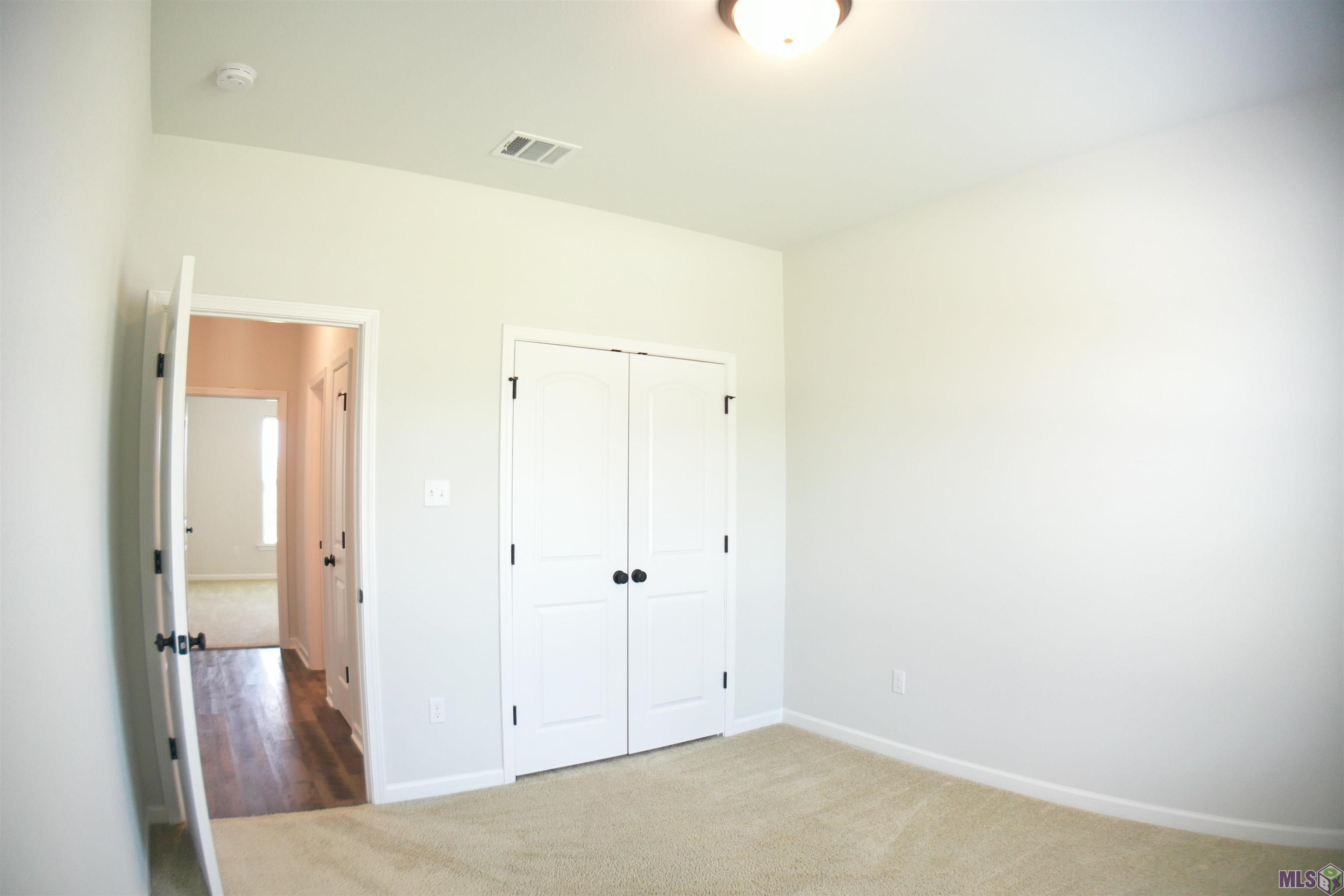 195 Shadow Pointe Road Thibodaux, LA 70301 - Photo 9 of 22 Gallery Image 9