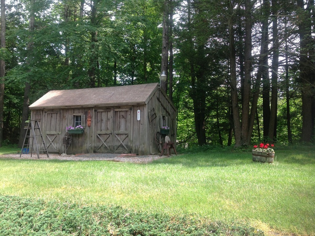 20 Little Alum Road Brimfield, MA 01010 - Photo 3 of 19 Gallery Image 3