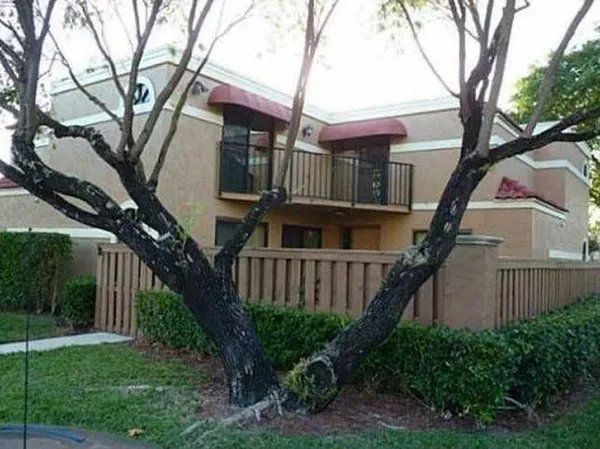 $379,000 | 8230 Severn Drive, Unit A, Boca Raton, FL 33433