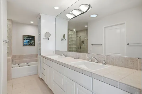 $3,195,000 | 211 South Helix Avenue, Unit 53, Solana Beach, CA 92075