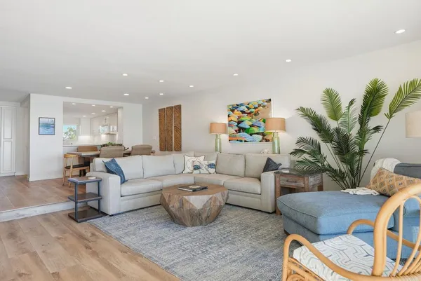 $3,195,000 | 211 South Helix Avenue, Unit 53, Solana Beach, CA 92075