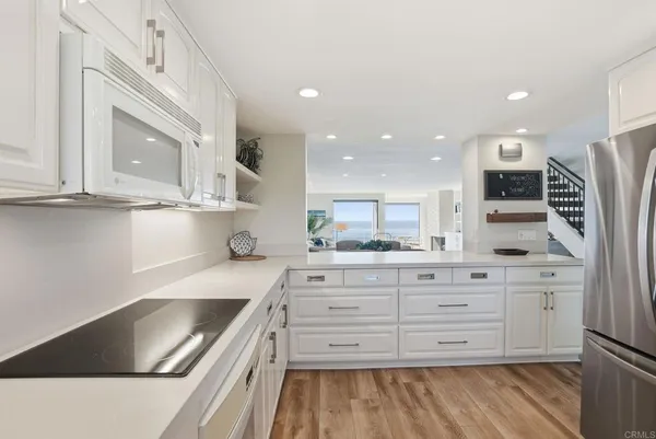 $3,195,000 | 211 South Helix Avenue, Unit 53, Solana Beach, CA 92075