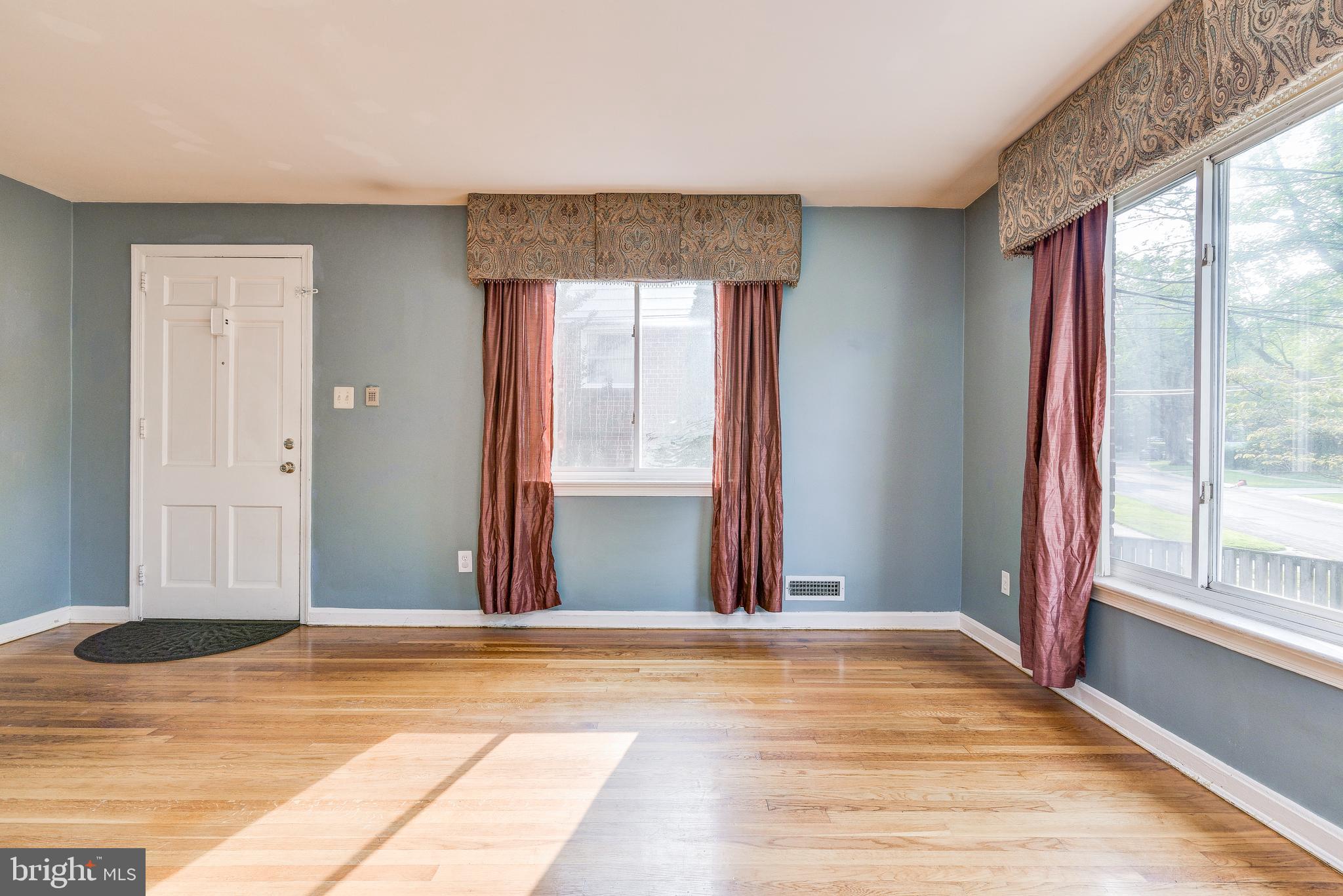 4058 Adams Drive Silver Spring, MD 20902 - Photo 4 of 48 Gallery Image 4