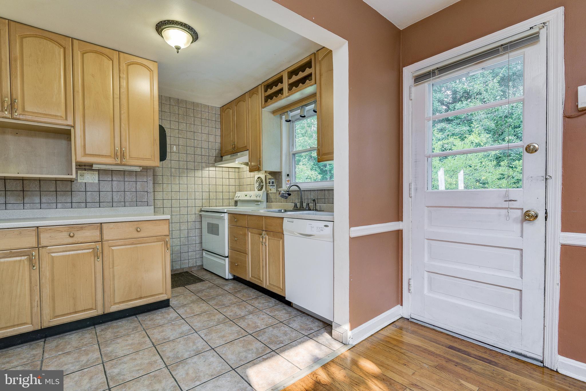 4058 Adams Drive Silver Spring, MD 20902 - Photo 8 of 48 Gallery Image 8