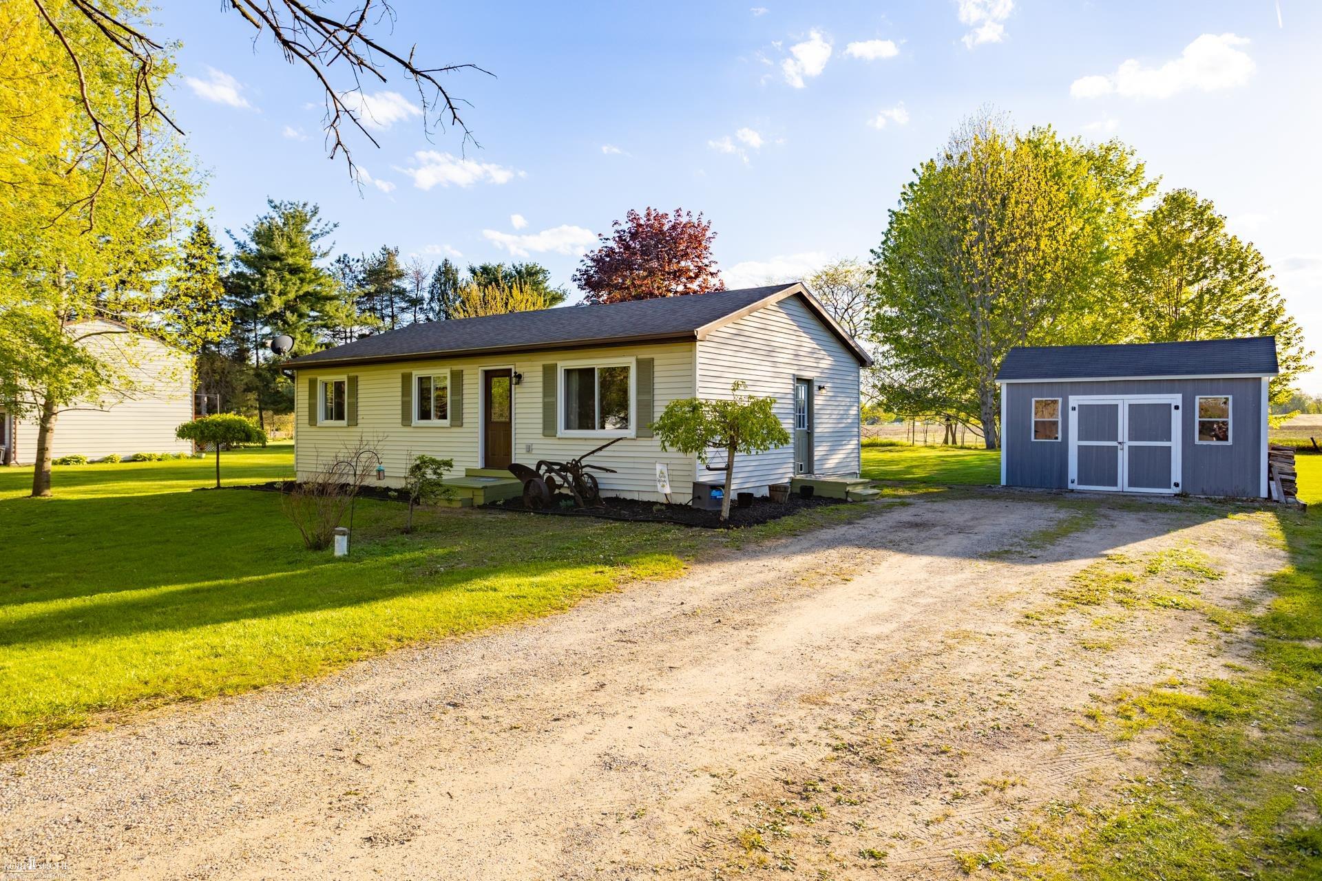 6816 South Delaney Road Owosso, MI 48867 - Photo 22 of 27