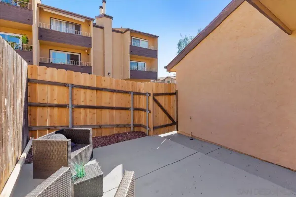 $524,999 | 1572 Stone Edge Circle, El Cajon, CA 92021