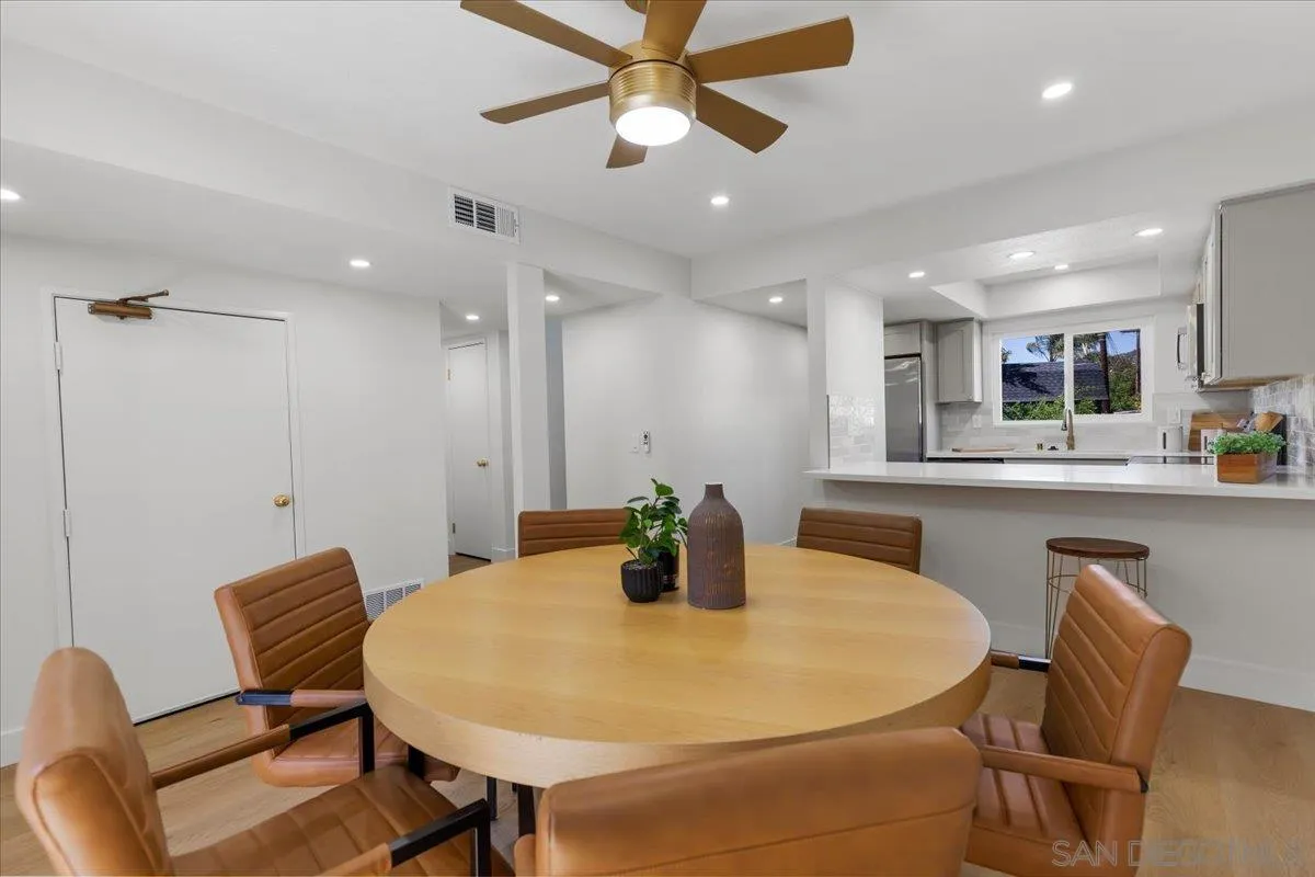 1572 Stone Edge Circle El Cajon, CA 92021 - Photo 8 of 34 a kitchen with a table and chairs in it
