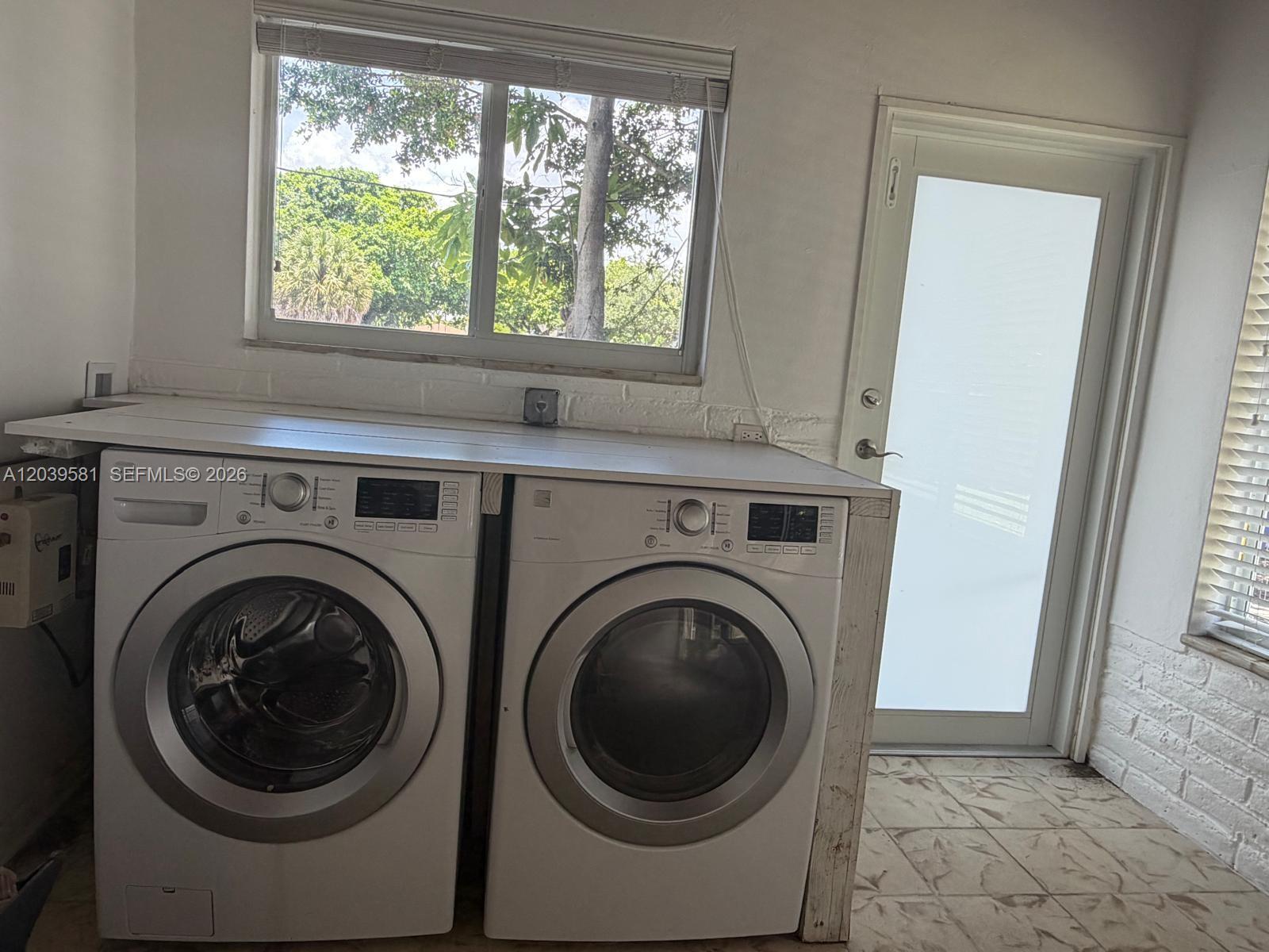 245 Southwest 24th Road Miami, FL 33129 - Photo 9 of 19