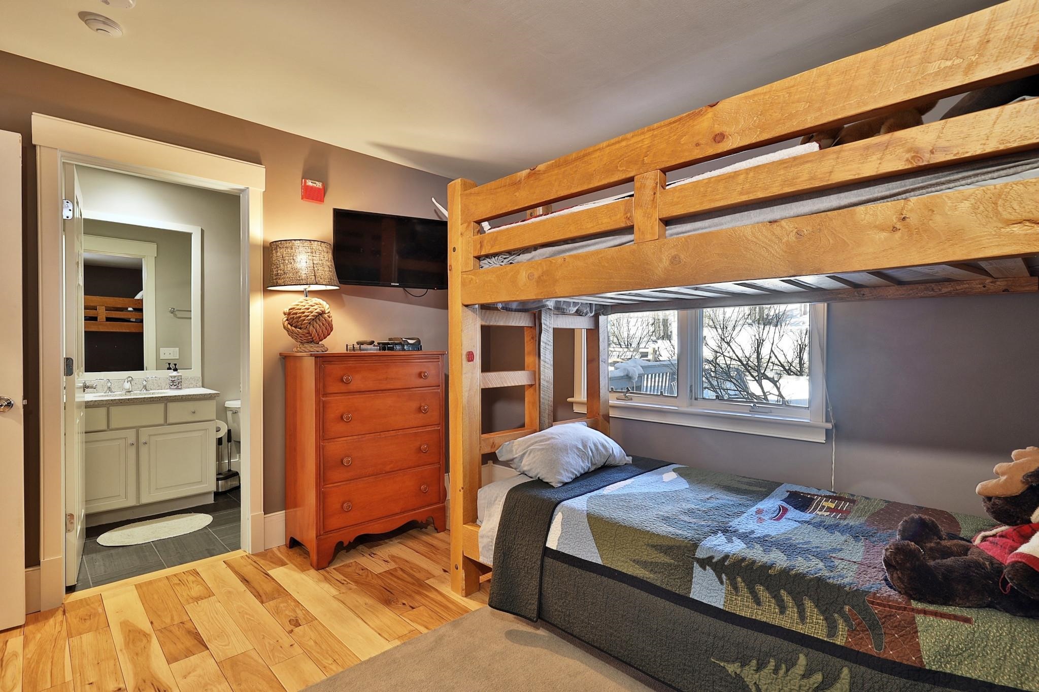 245 Solitude Road, Unit M202 Ludlow, VT 05149 - Photo 10 of 37 Gallery Image 10
