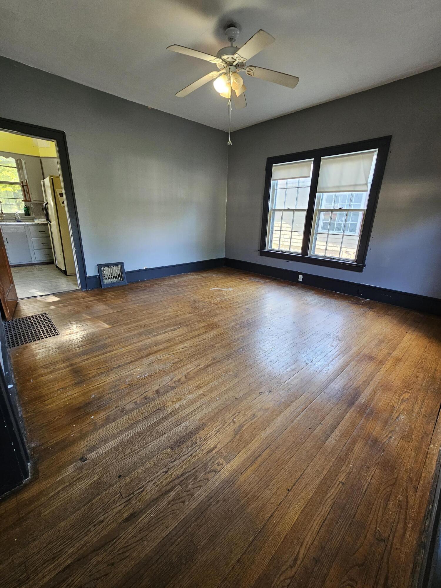 1004 North Main Street Three Rivers, MI 49093 - Photo 5 of 18 20230819_181126