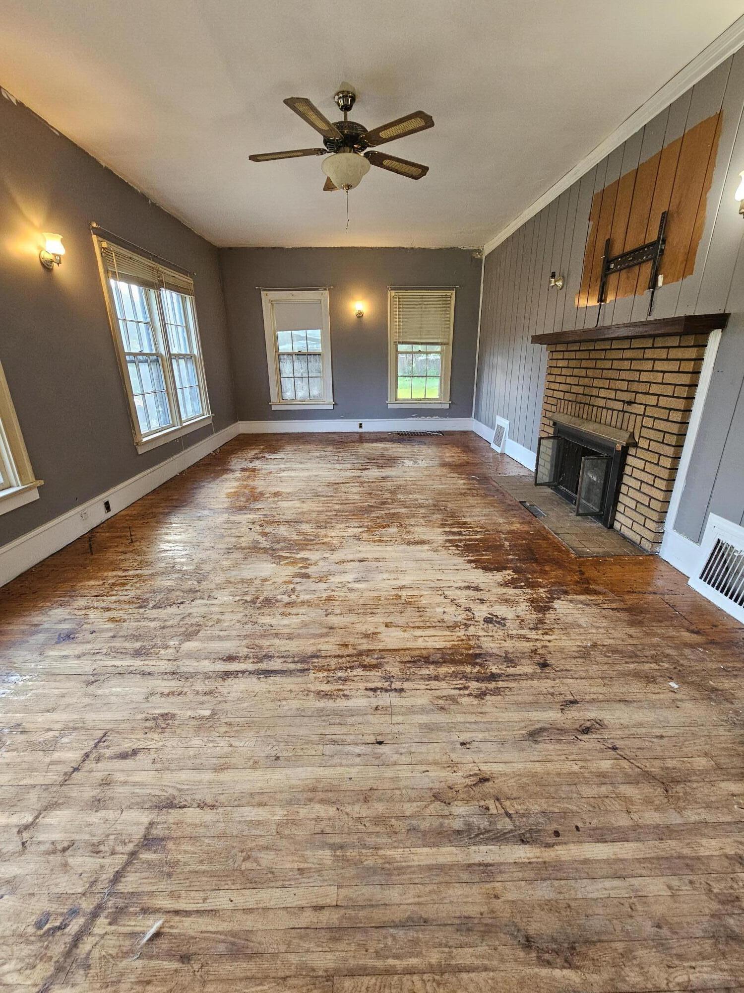 1004 North Main Street Three Rivers, MI 49093 - Photo 6 of 18 20230819_180620