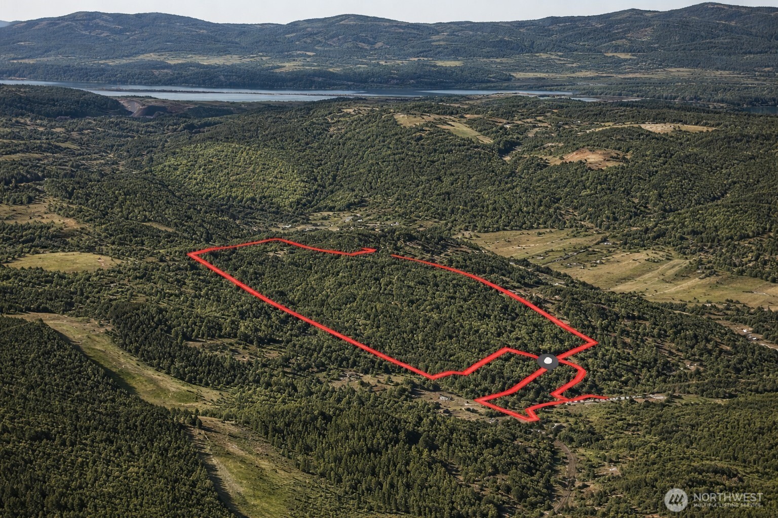 a view of an outdoor space