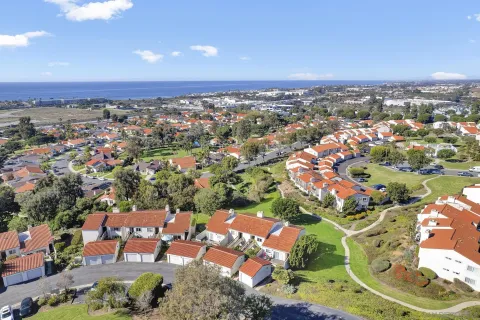 $929,000 | 901 Caminito Estrada, Unit C, Carlsbad, CA 92011