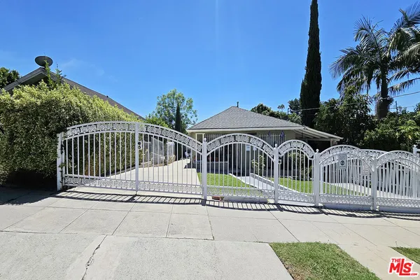 $1,800 | 1718 Grafton Street, Los Angeles, CA 90026