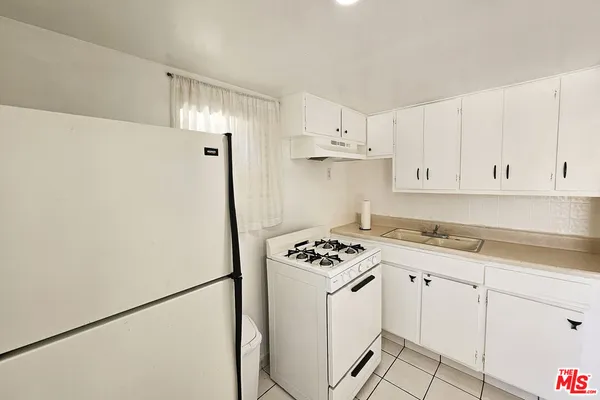 $1,800 | 1718 Grafton Street, Los Angeles, CA 90026