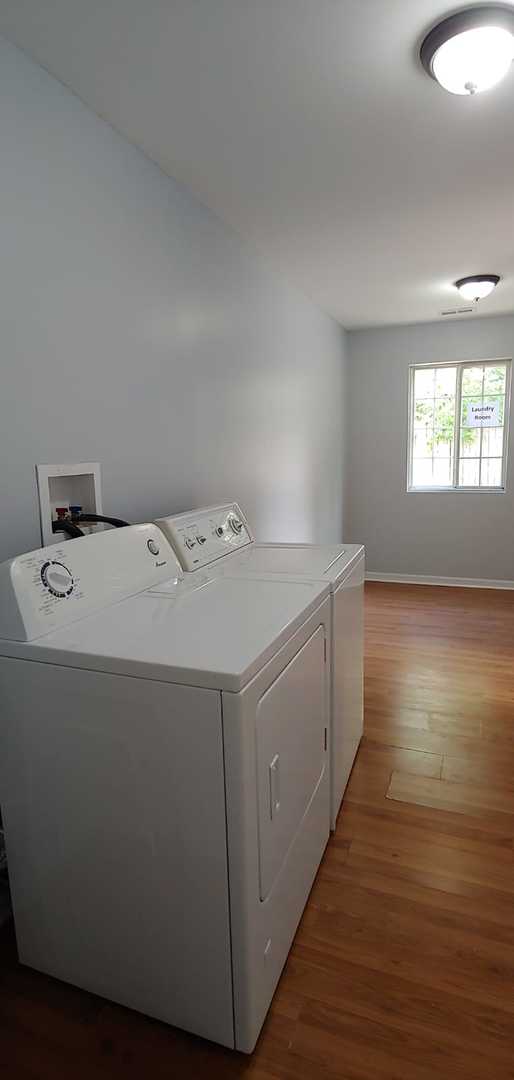 129 Kingston Road Bolingbrook, IL 60440 - Photo 36 of 37 a utility room with washer and dryer