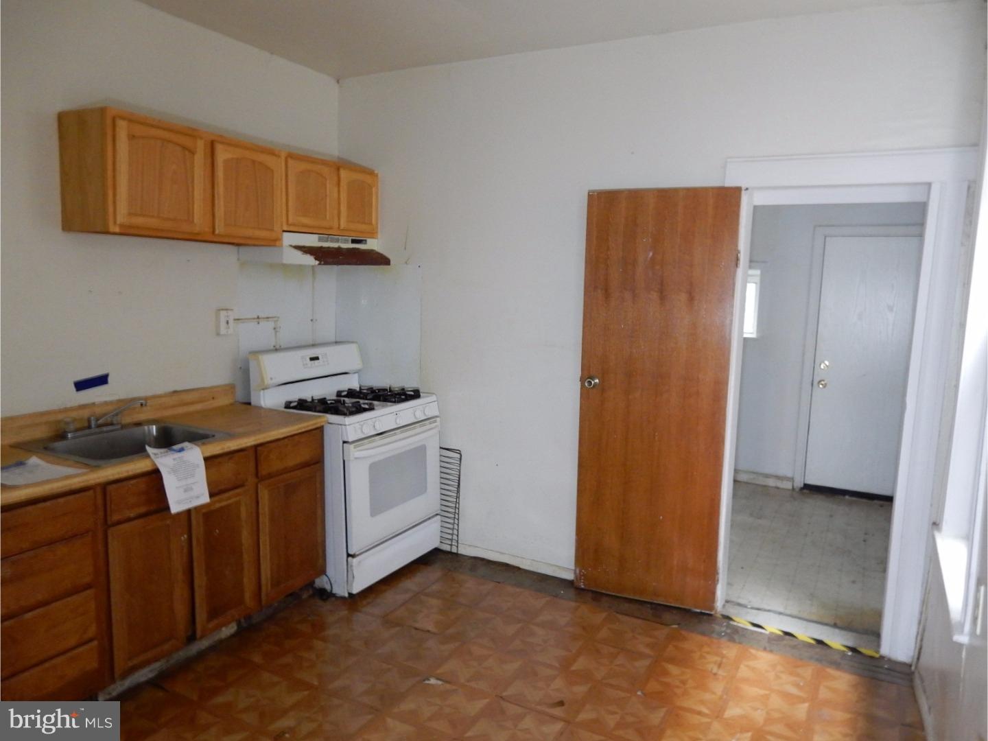 1346 East Rittenhouse Street Philadelphia, PA 19138 - Photo 11 of 25 Kitchen