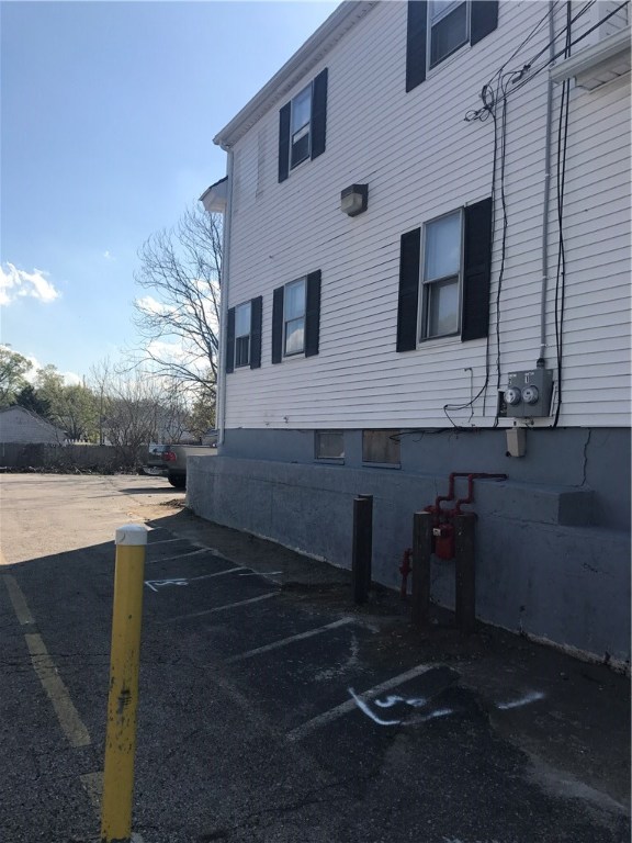 620 Union Avenue Providence, RI 02909 - Photo 2 of 10