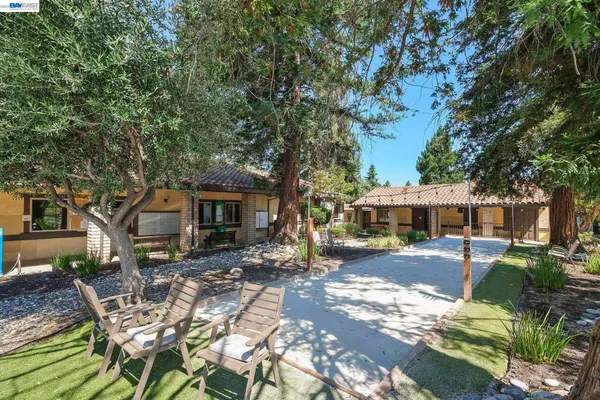 $245,000 | 3231 Vineyard Avenue, Unit 94, Pleasanton, CA 94566