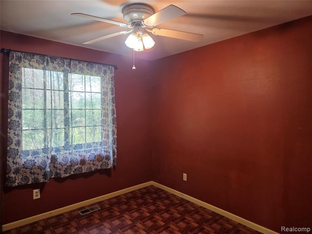 6300 Runyan Lake Road Fenton, MI 48430 - Photo 16 of 17