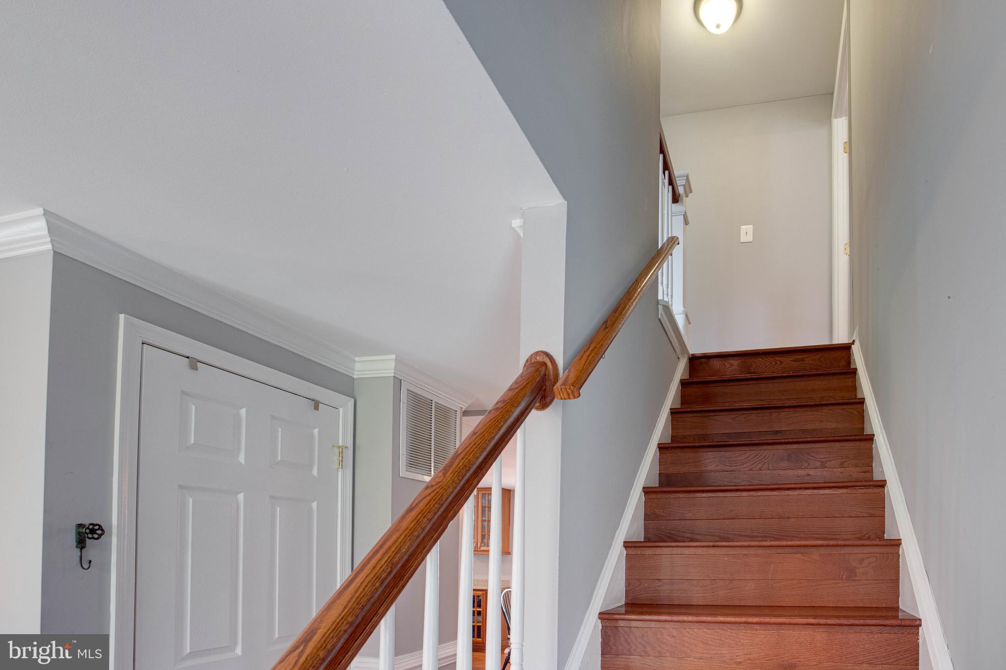 11946 Appling Valley Road Fairfax, VA 22030 - Photo 24 of 58 Stairs to upper level