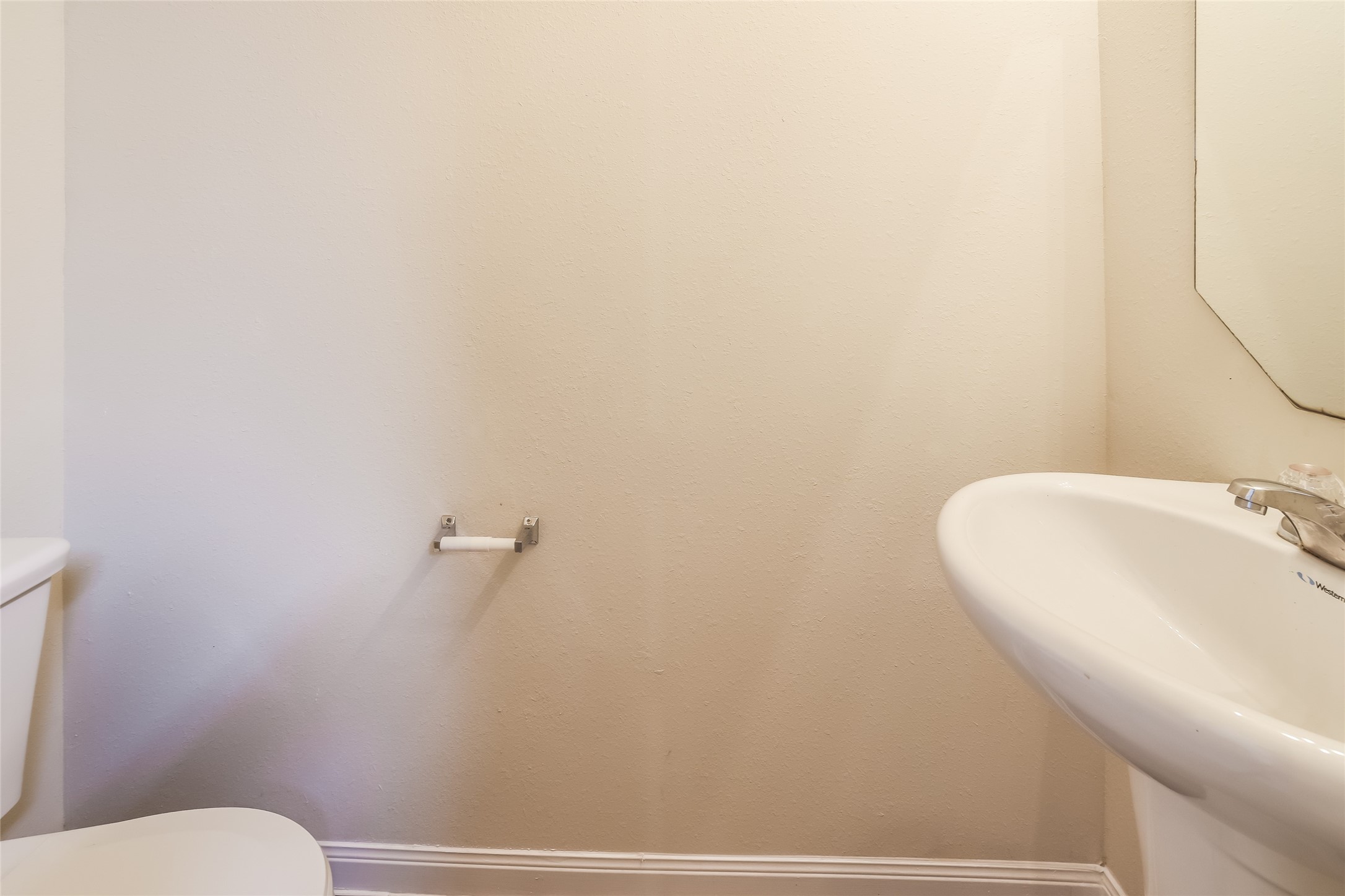 Photos may be representative of the floor plan and not the exact home. Finishes, layout, and features of the actual property for lease may vary.
