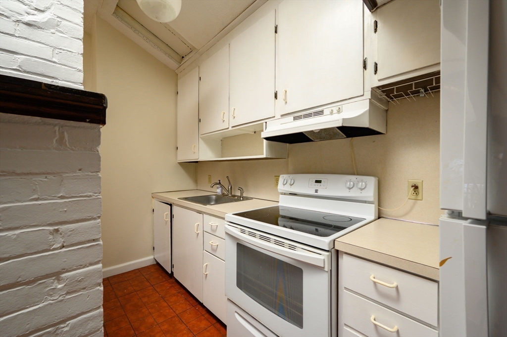 81 Kimball Beach Road Hingham, MA 02043 - Photo 10 of 29 a utility room with dryer and washer