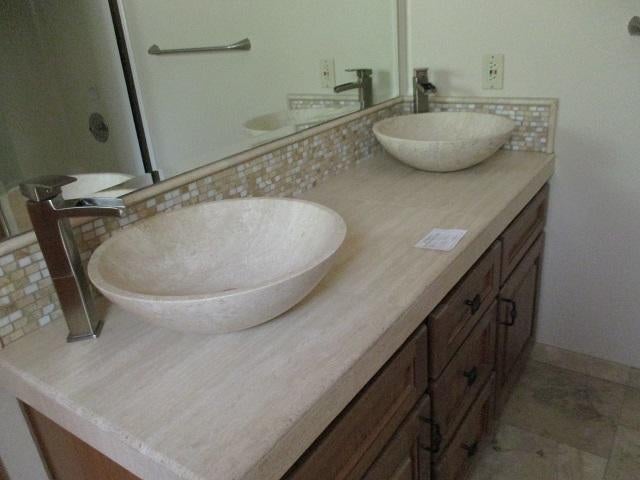 70782 Banberry Black Butte Ranch, OR 97759 - Photo 10 of 16 431-552465 ENSUITE BEDRROM 3
