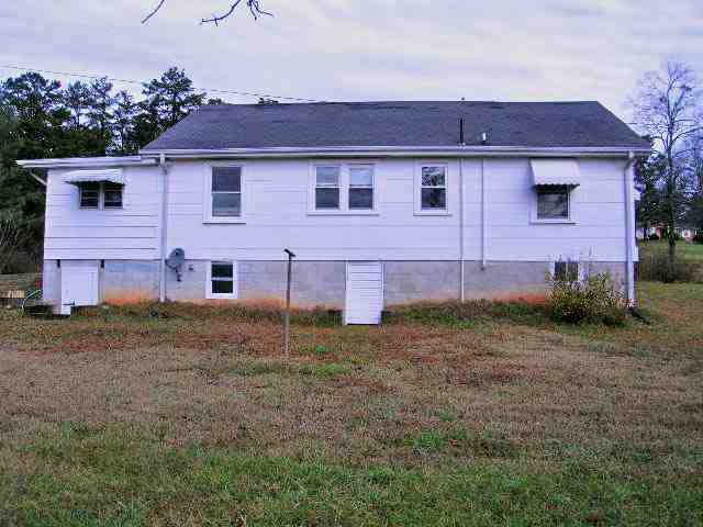 320 Hayes Road Pickens, SC 29671 - Photo 3 of 16