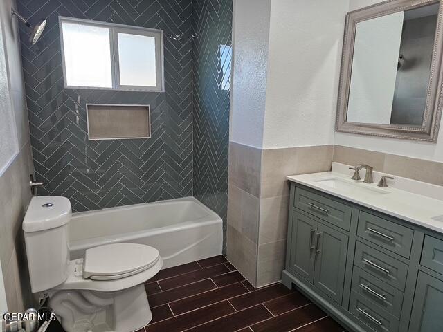 4701 R T Cassidy Drive El Paso, TX 79924 - Photo 21 of 32 a bathroom with a sink toilet and shower