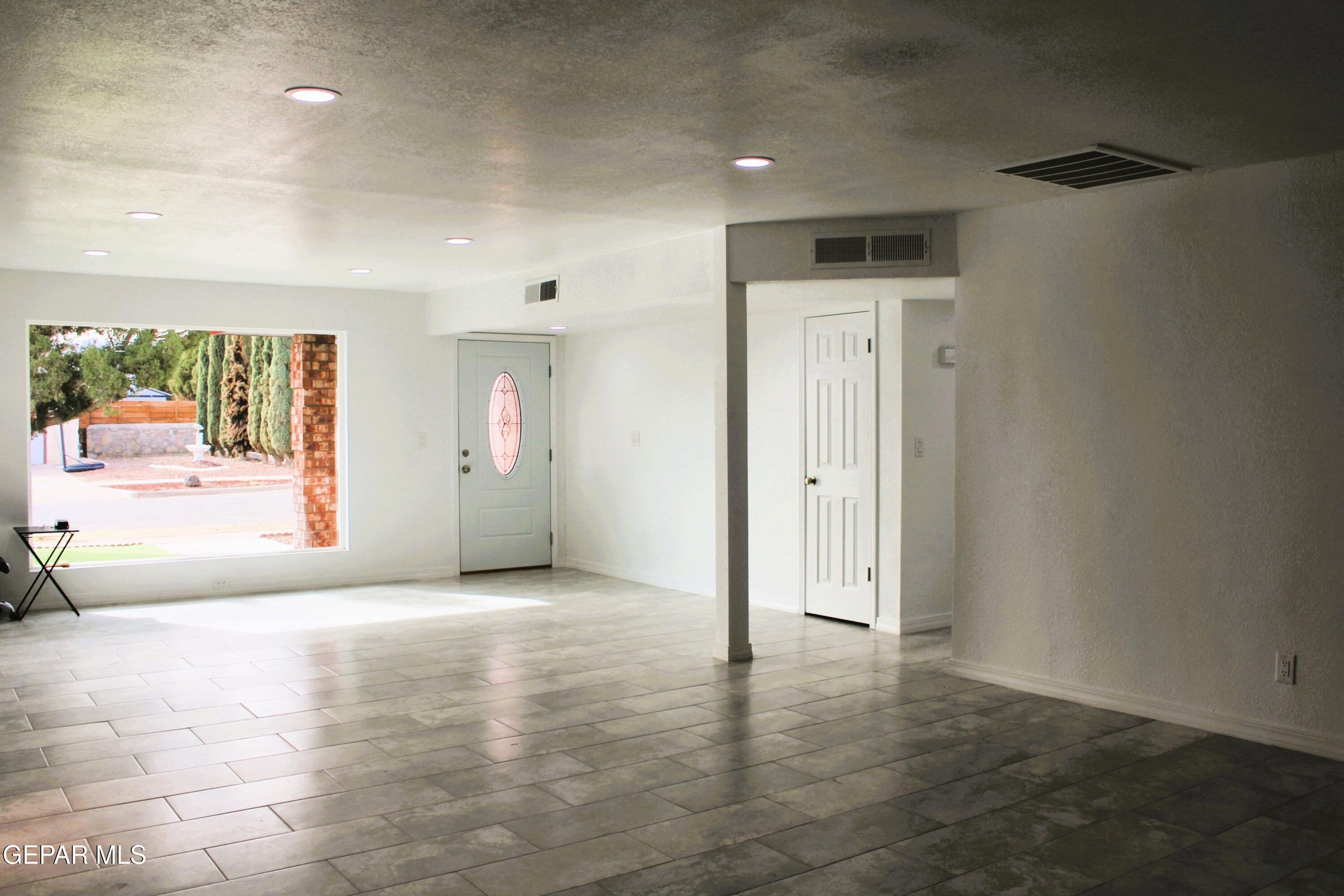 4701 R T Cassidy Drive El Paso, TX 79924 - Photo 4 of 32 IMG_0956