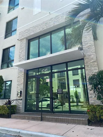 $3,100 | 4745 Northwest 84th Court, Unit 48, Doral, FL 33166