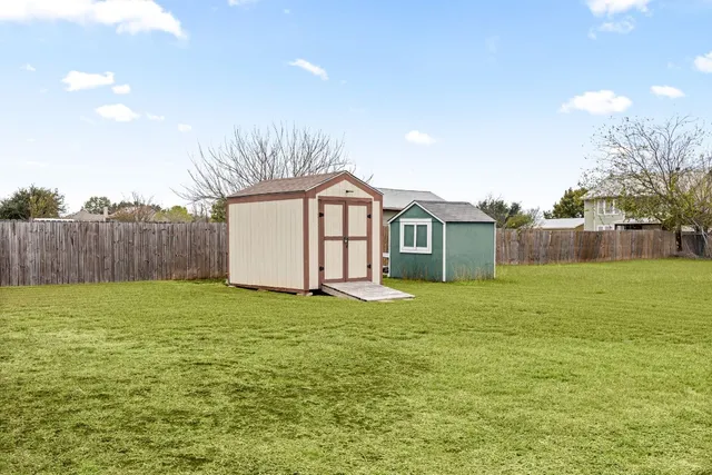 a house view with a outdoor space