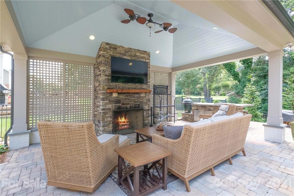 414 South Sharon Amity Road Charlotte, NC 28211 - Photo 28 of 34 Gallery Image 28