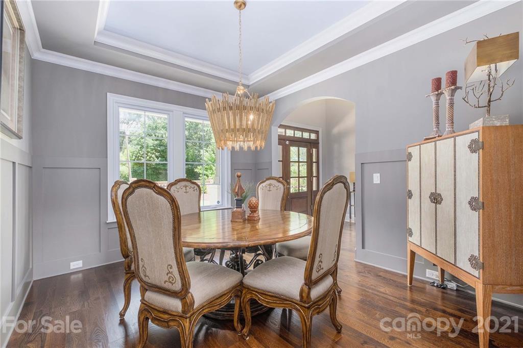 414 South Sharon Amity Road Charlotte, NC 28211 - Photo 4 of 34 Gallery Image 4